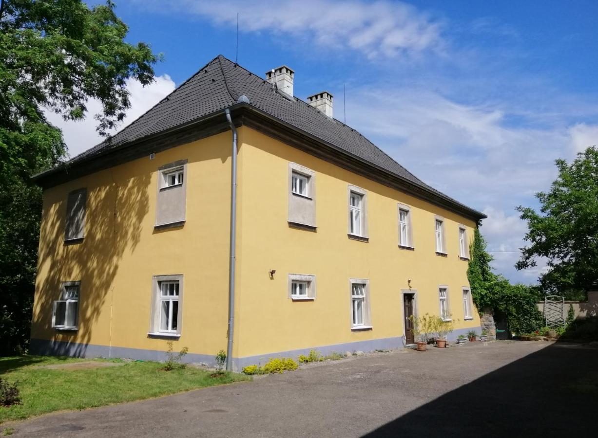 Apartman Fara Vcelakov Exterior foto
